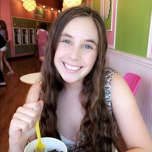 Meet your Posher, Marissa